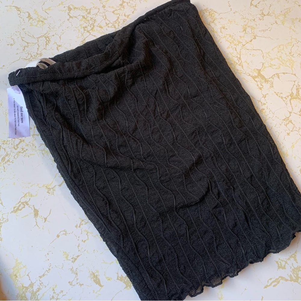 👉Find Me Now tube top - NWT